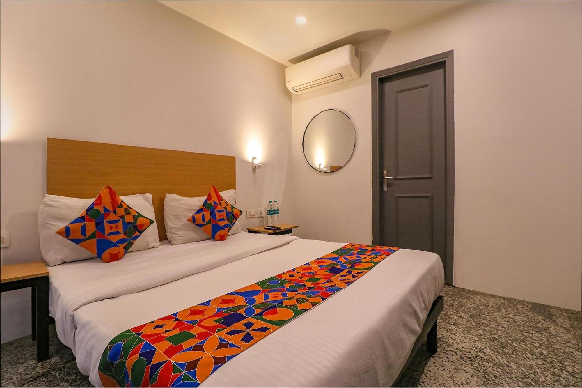 Fabhotel La Serene Punjabi Bagh 3*