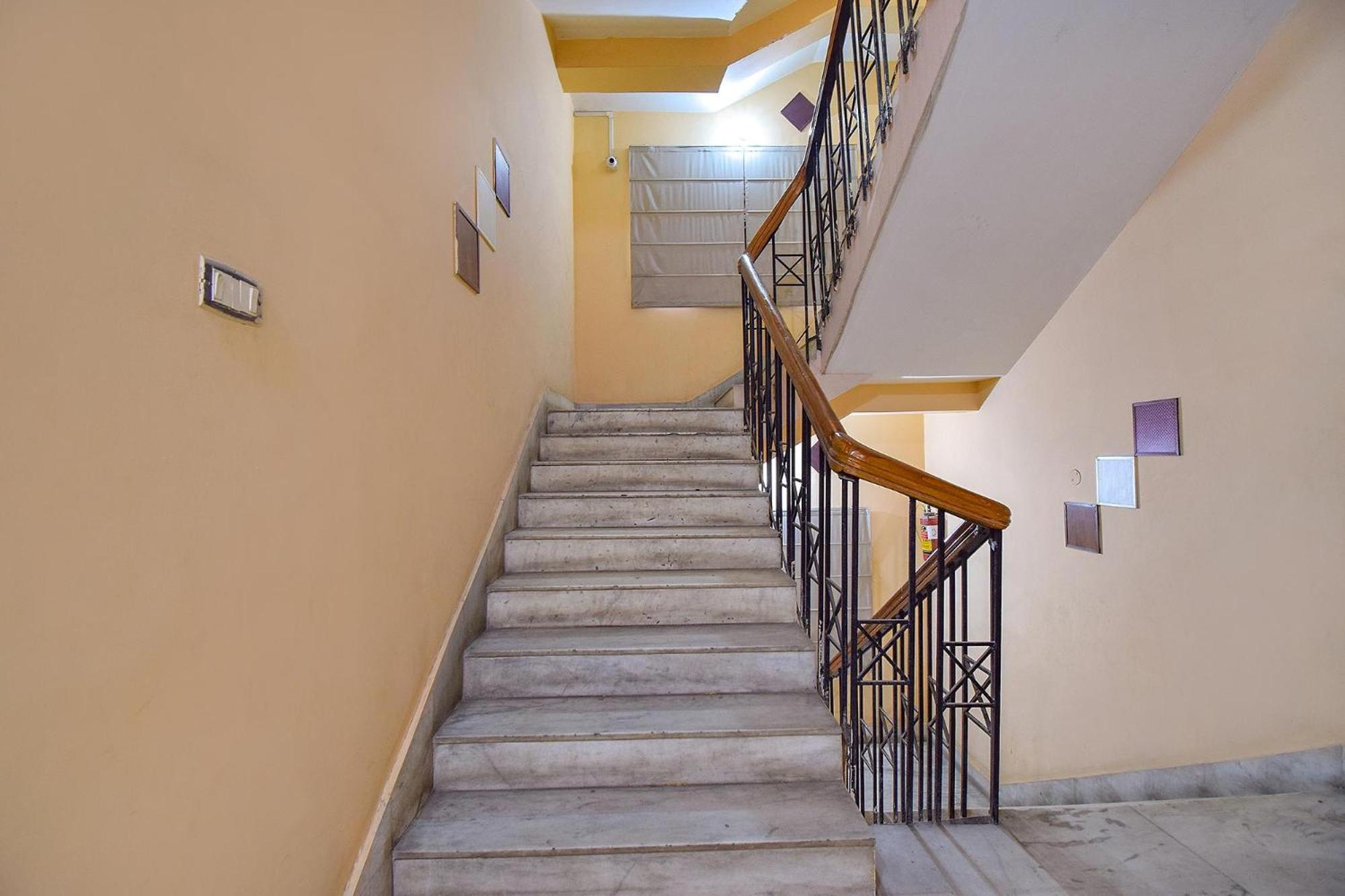 Fabhotel La Serene Punjabi Bagh