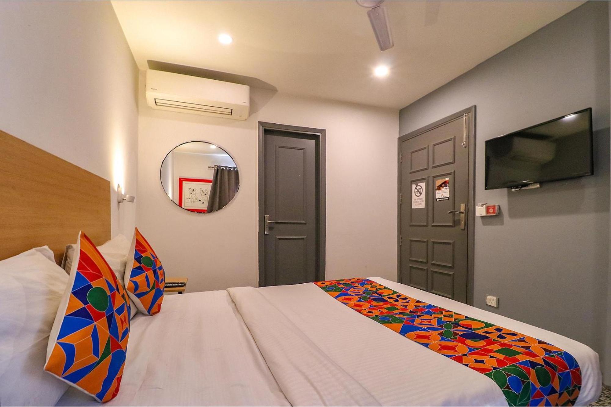 Hotel Fabhotel La Serene Punjabi Bagh New Delhi