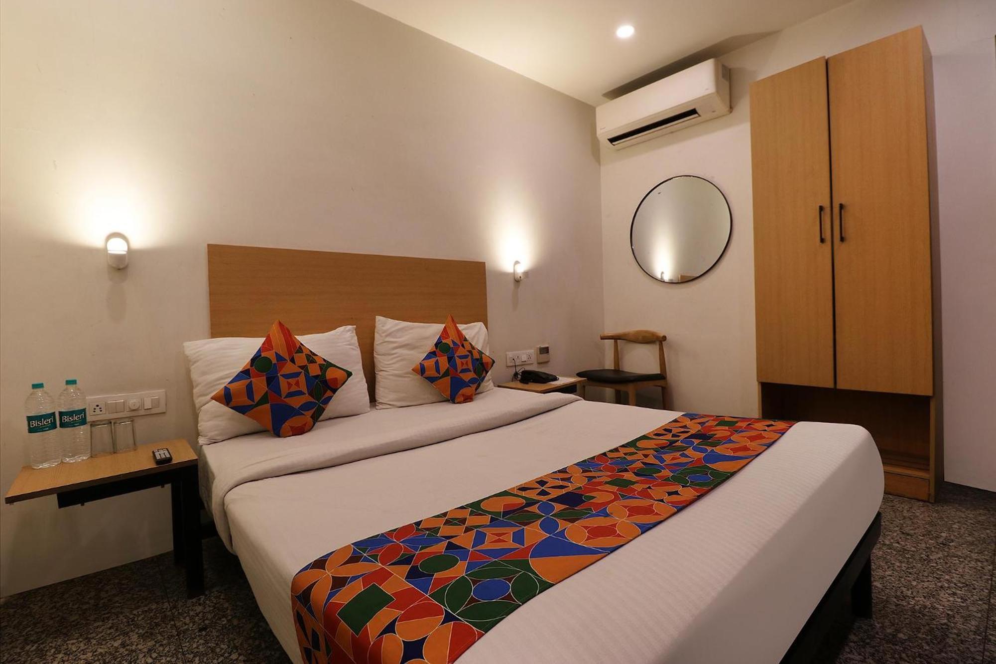 Hotel Fabhotel La Serene Punjabi Bagh