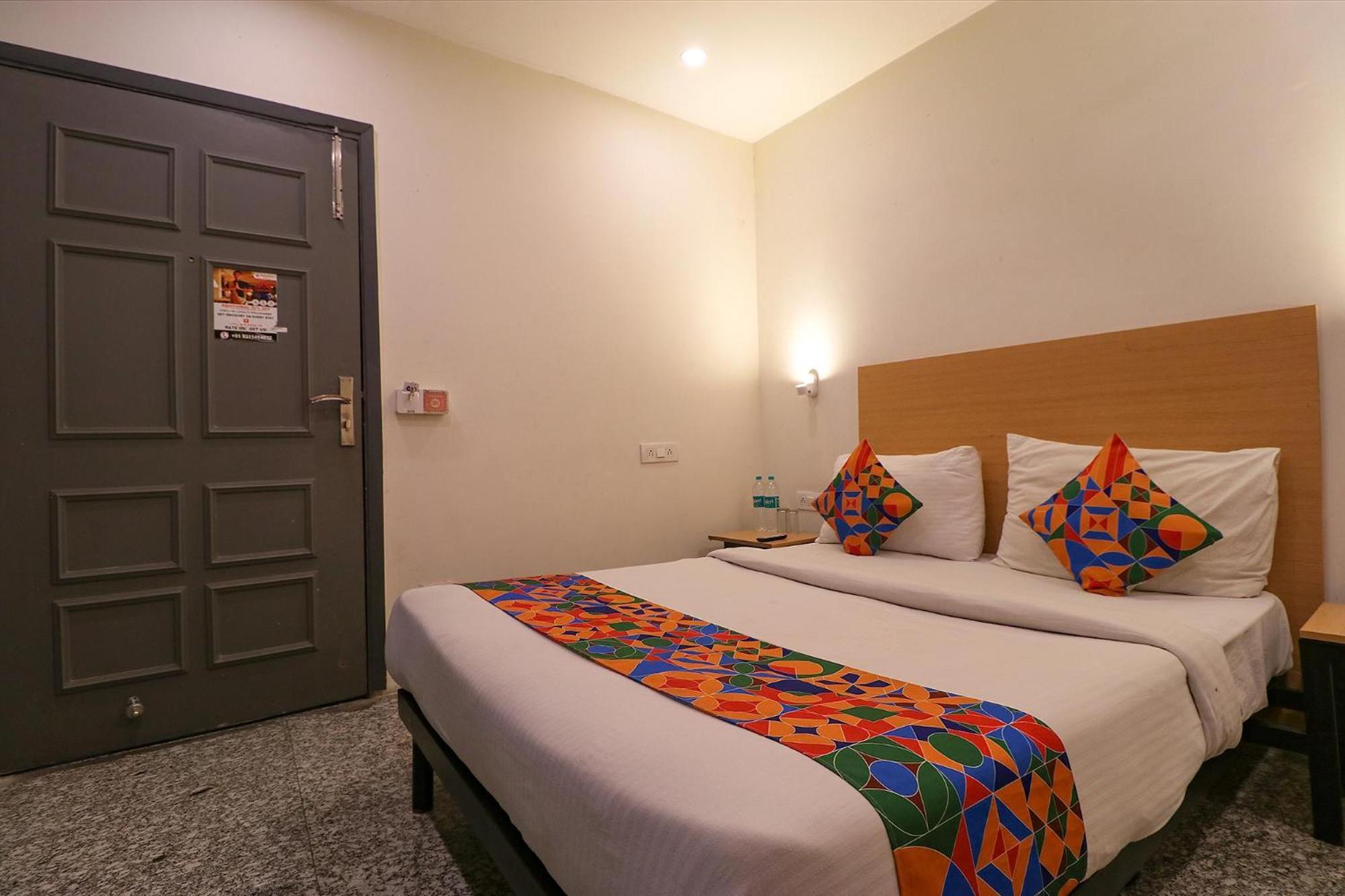 Hotel Fabhotel La Serene Punjabi Bagh 3*