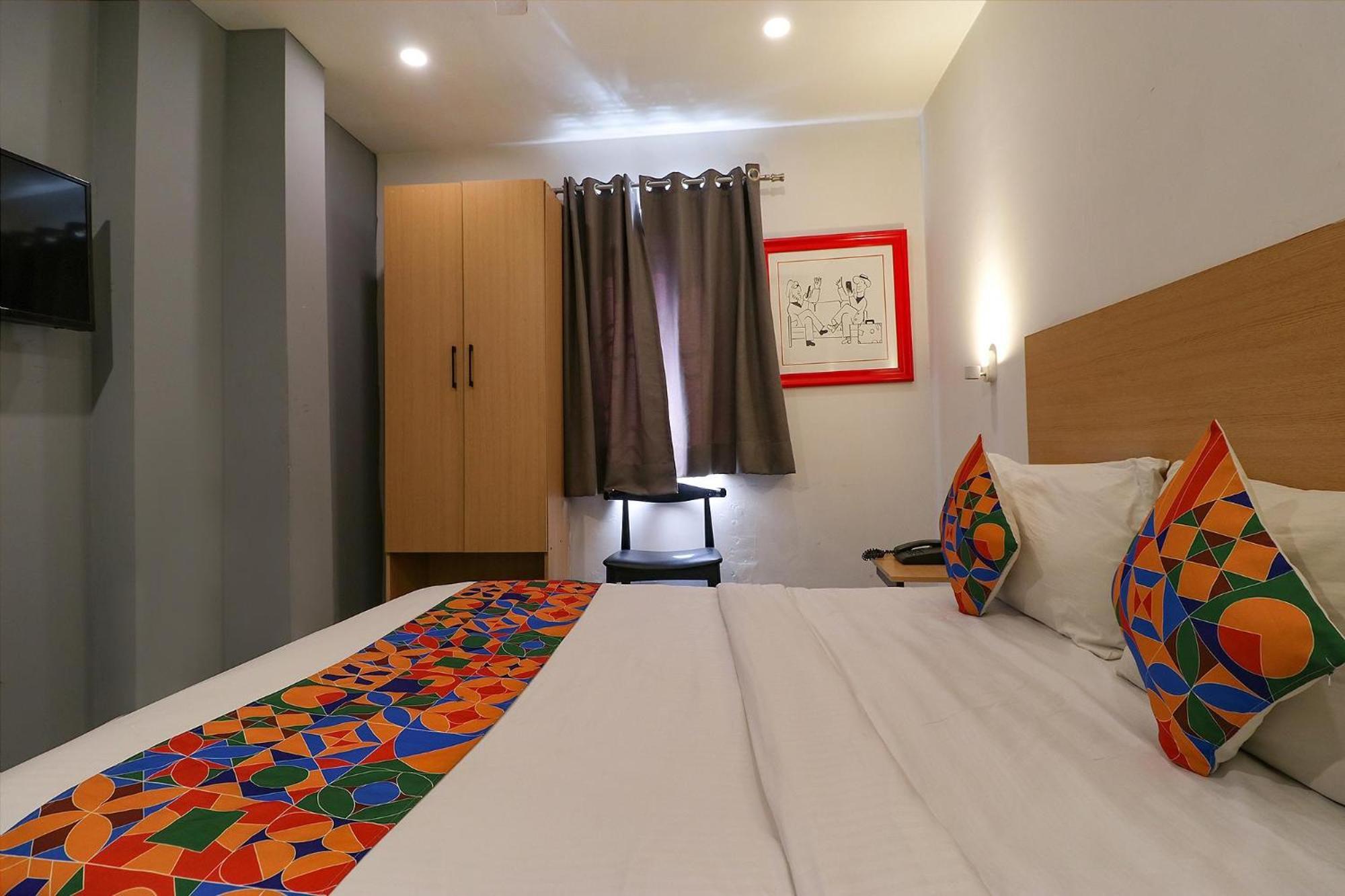 Fabhotel La Serene Punjabi Bagh 3*