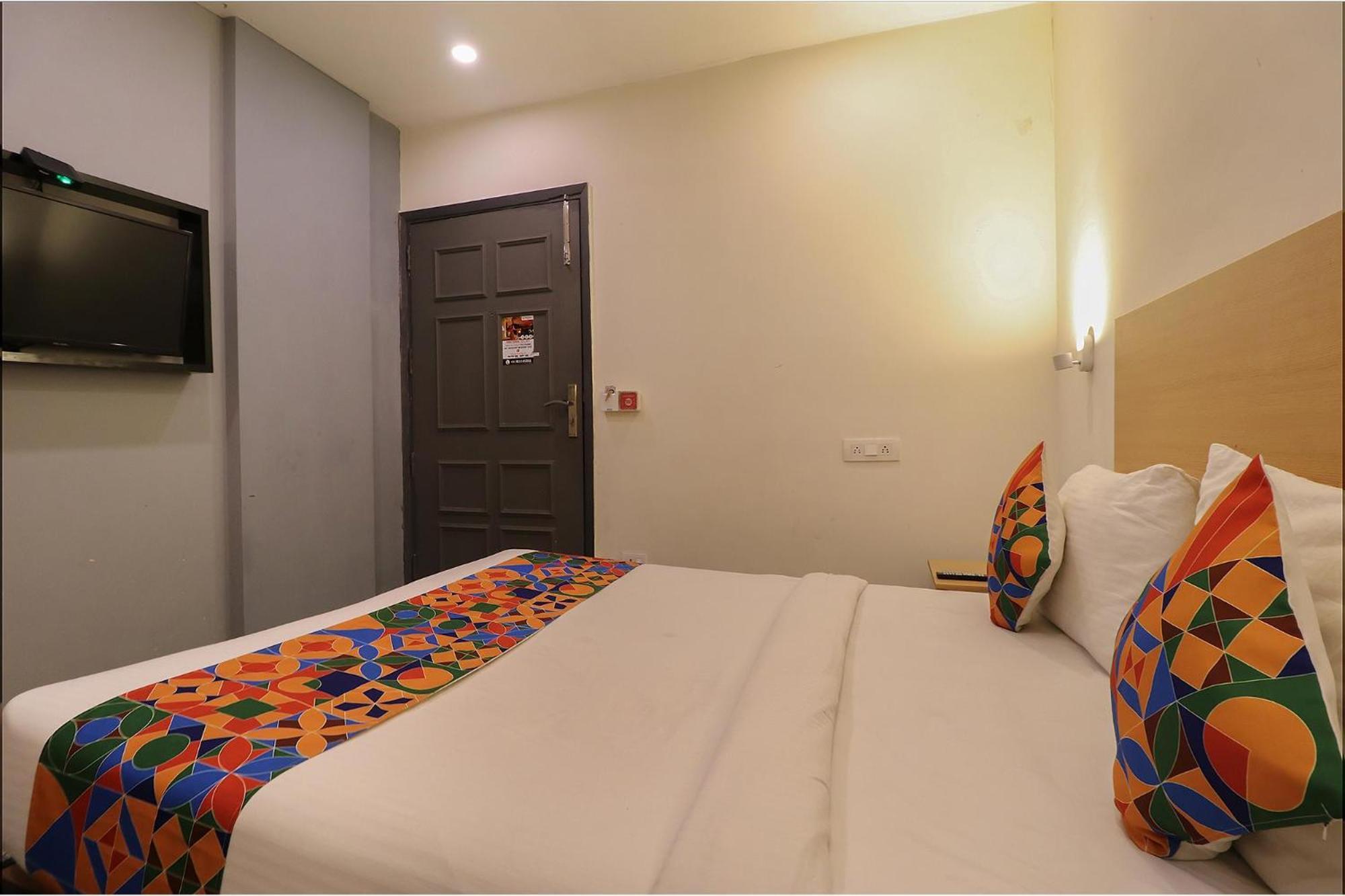 Fabhotel La Serene Punjabi Bagh Hotel New Delhi